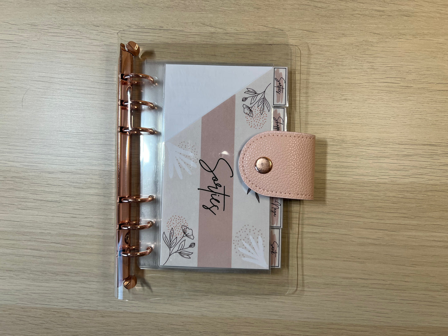 Pack classeur et enveloppes personnalisées avec tracker intégré. Enveloppes budget A6 perforées avec texte personnalisé