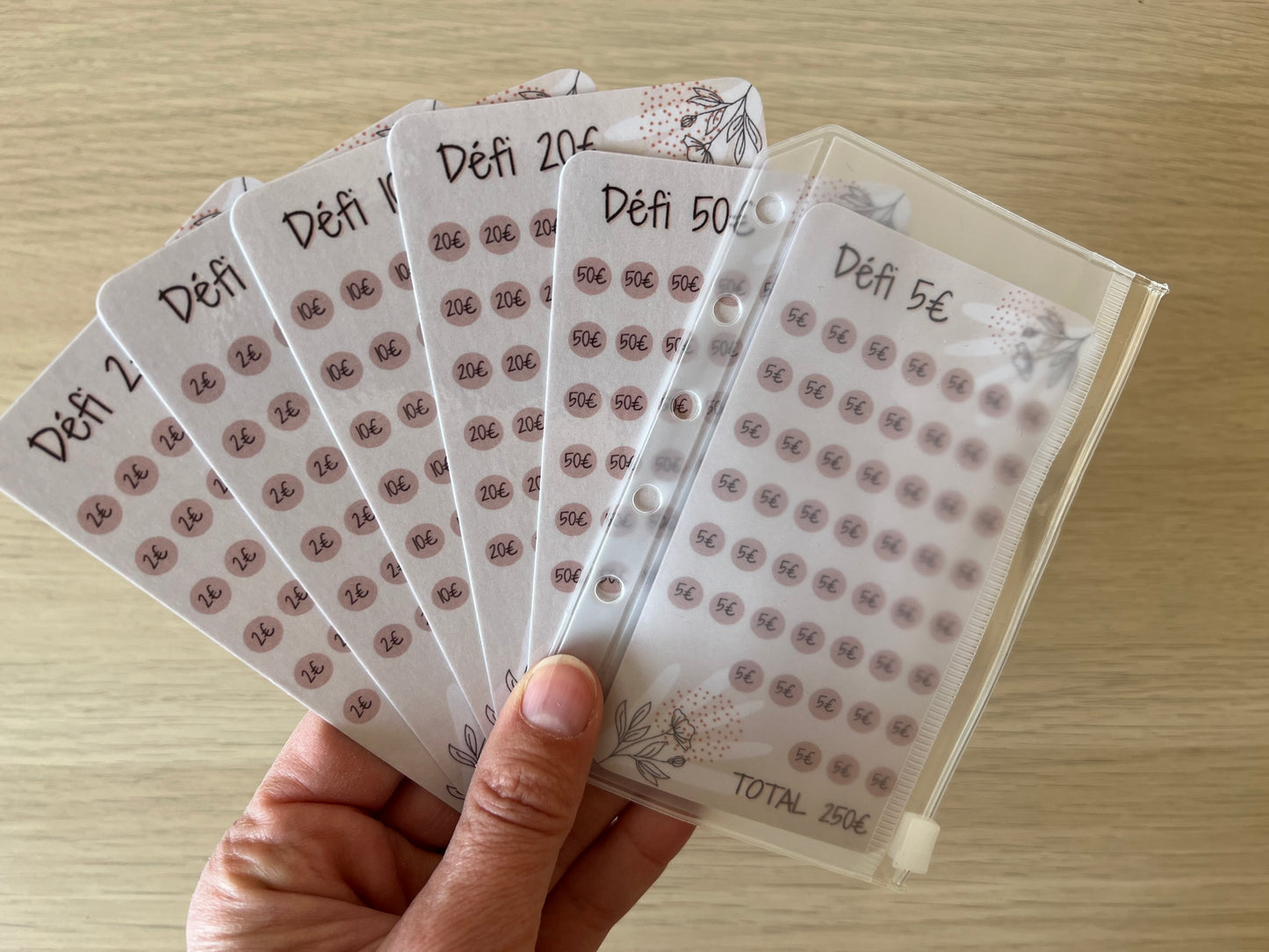 Tracker défi plastifié 1,2,5,10,20 et 50 euros pour enveloppe A7