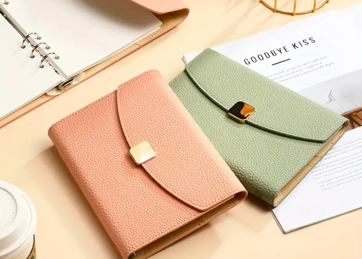 Classeur A6 6 anneaux similicuir effet peau de pêche