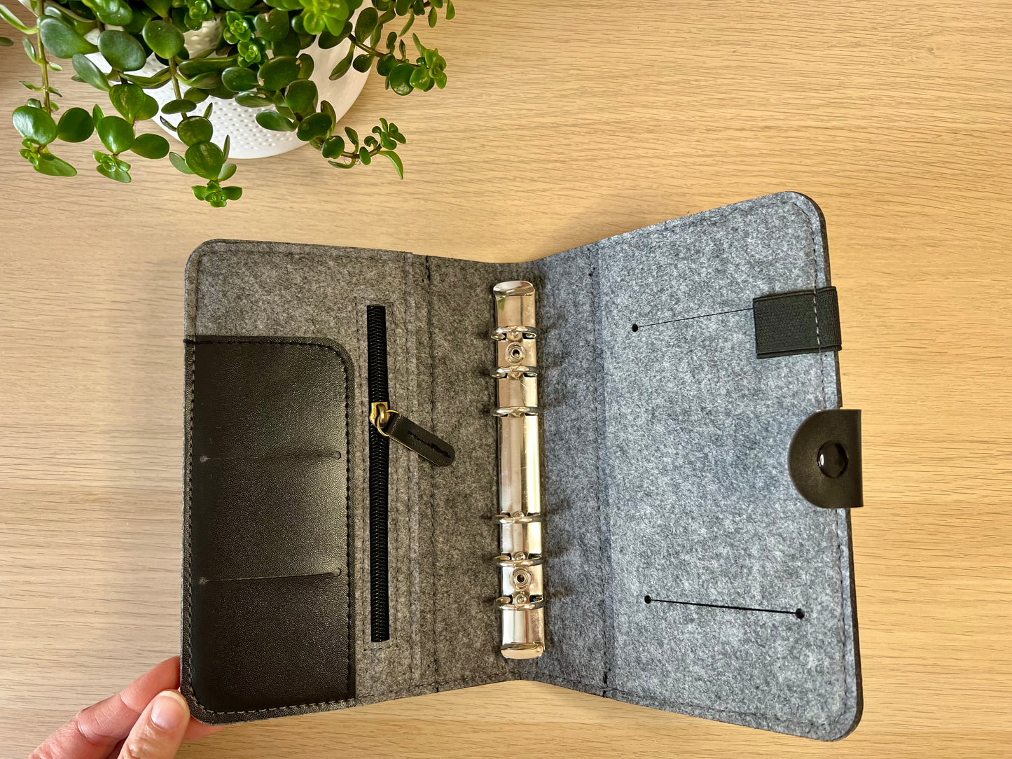 Classeur A6 6 anneaux feutre et similicuir