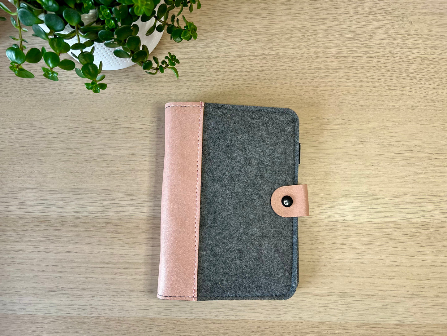 Classeur A6 6 anneaux feutre et similicuir