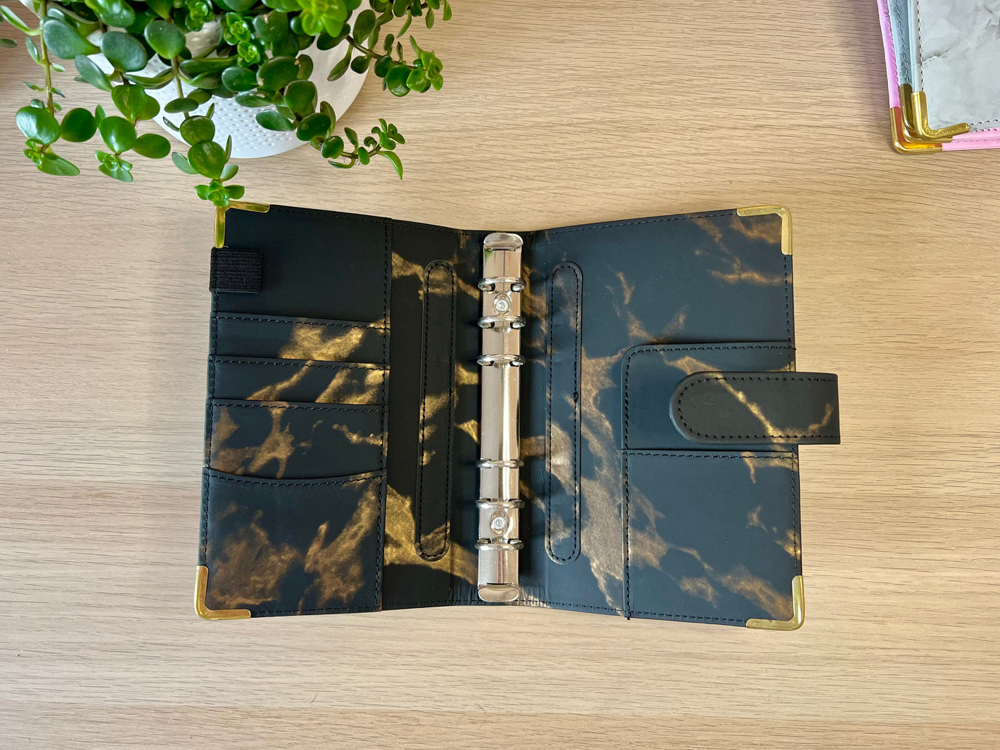 Classeur A6 6 anneaux effet marbré coins renforcés